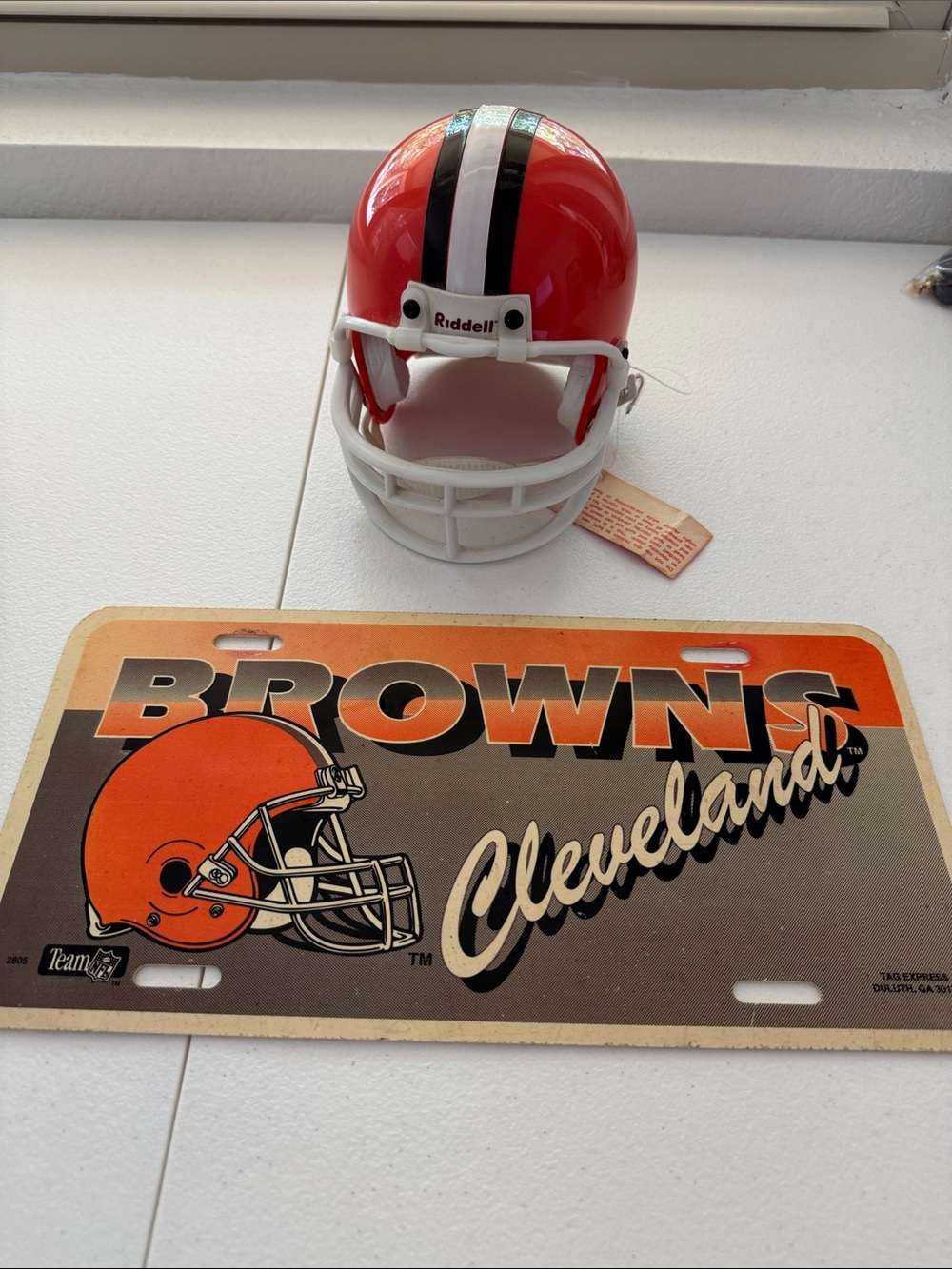 Bundle of Vintage Cleveland Browns Mini Helmet & License Plate Cover